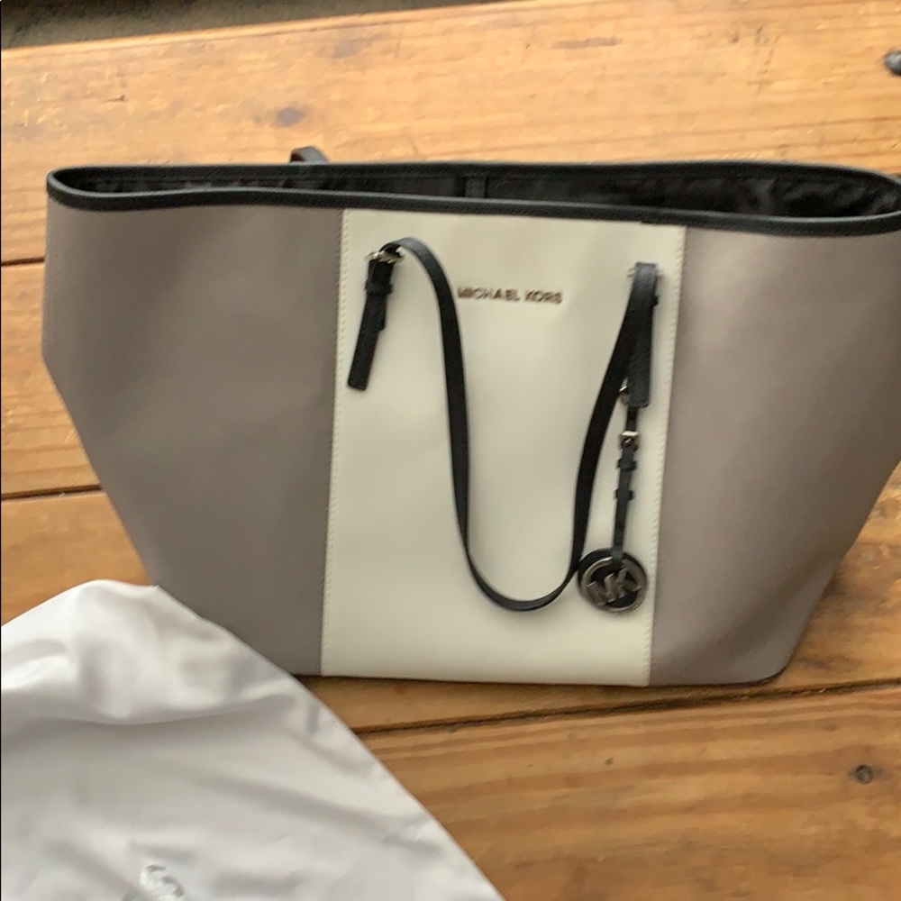 Michael Kors Gray & White Tote 14x7 Handbag
